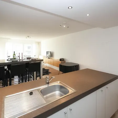 3 Bedroom In Lägenhet Oostende
